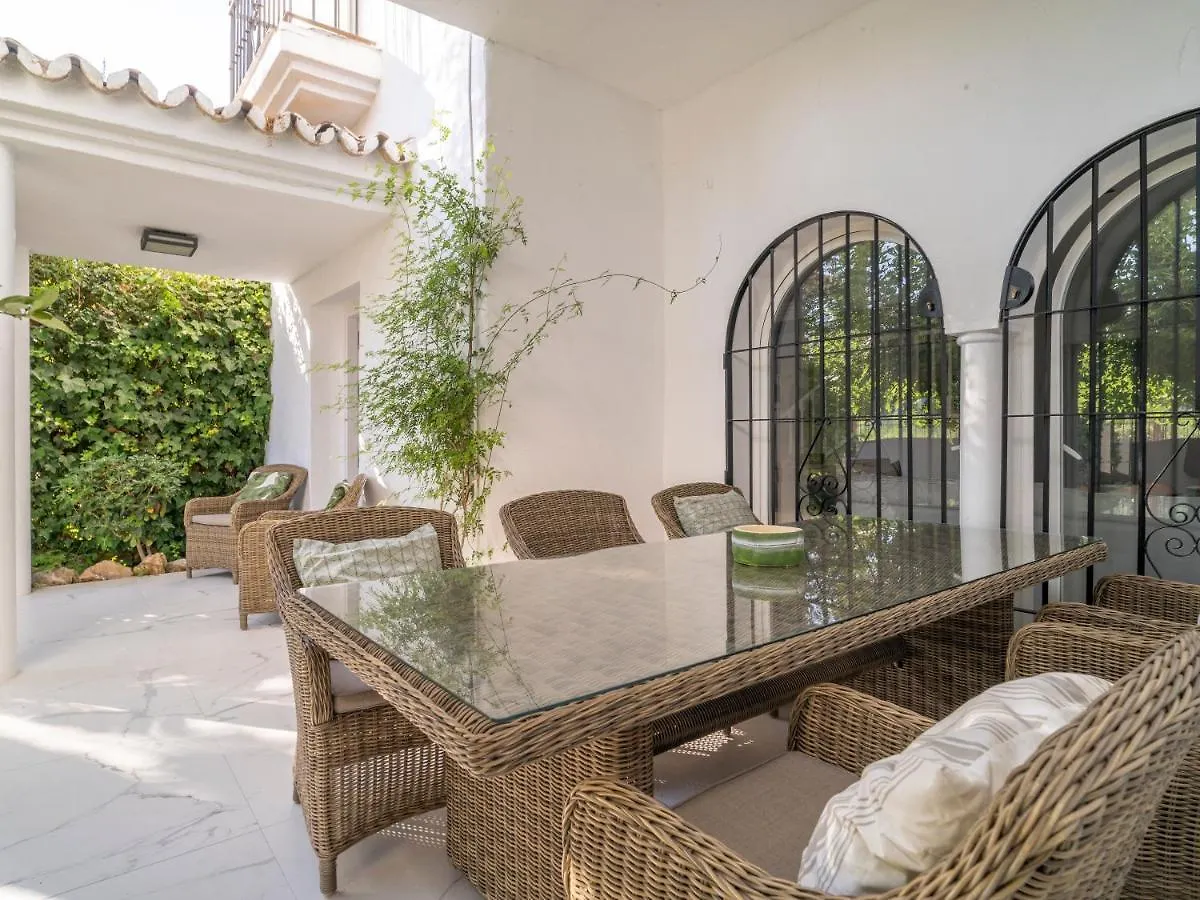 Sanders Beach - Stunning Villa Near Puerto Banus Marbella