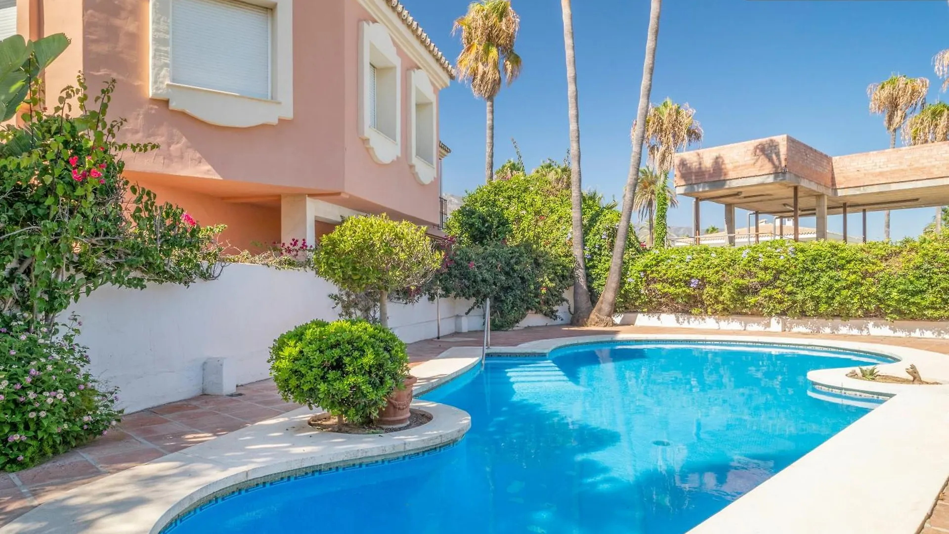 Sanders Beach - Stunning Villa Near Puerto Banus Marbella